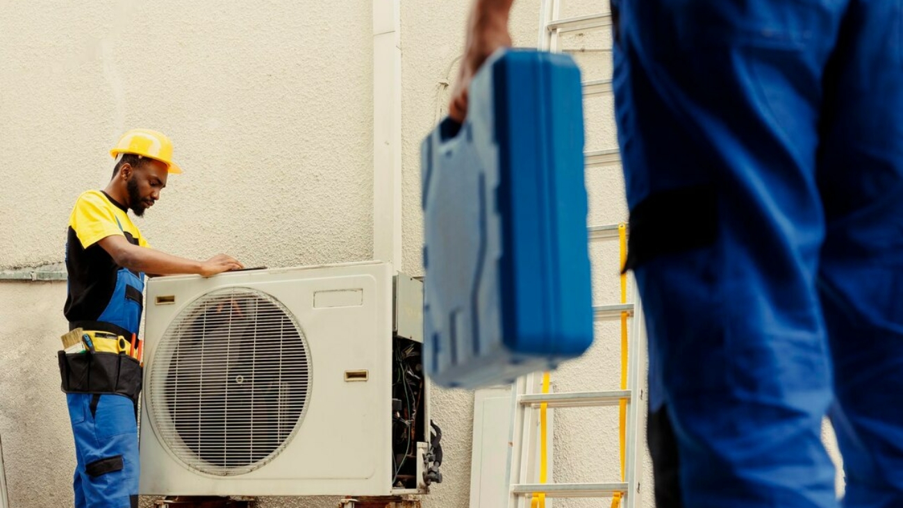 Why Office Air Conditioning Systems Need Preventive Maintenance Year-Round